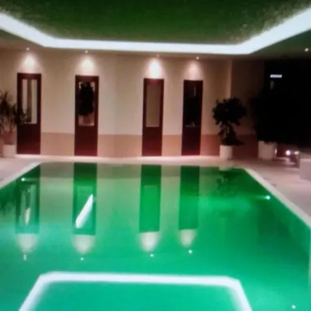 With 1 Bedroom *